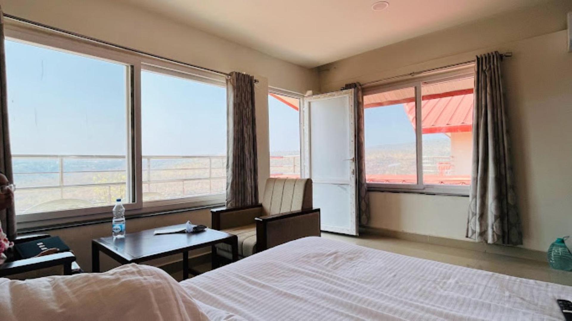 Hotel Haritha , Eegalapenta Srisailam Exteriér fotografie
